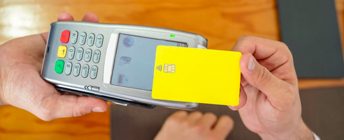 信用卡中的无源RFID